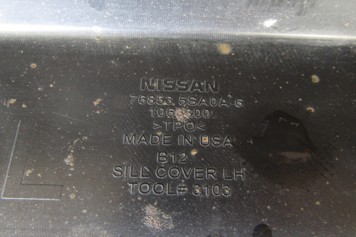 Lajsna praga lijeva Nissan Leaf II ZE1 17-