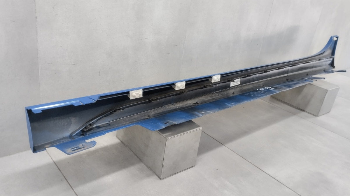 Lajsna praga desni BMW 2 F44 M paket 19-