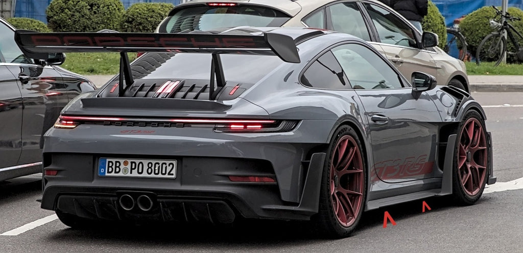 Lajsna praga desna Porsche 911 992 GT3 RS 22- 9GT