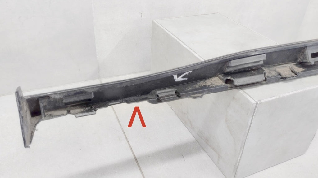 Lajsna praga desni VW Golf 8 5H0 R Line HB 19-