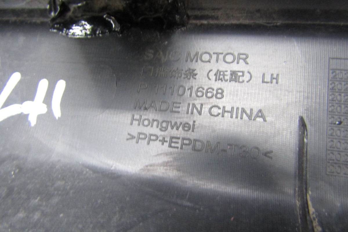 Lajsna praga lijeva Saic Motor MG 4 EV MG4 p11101668