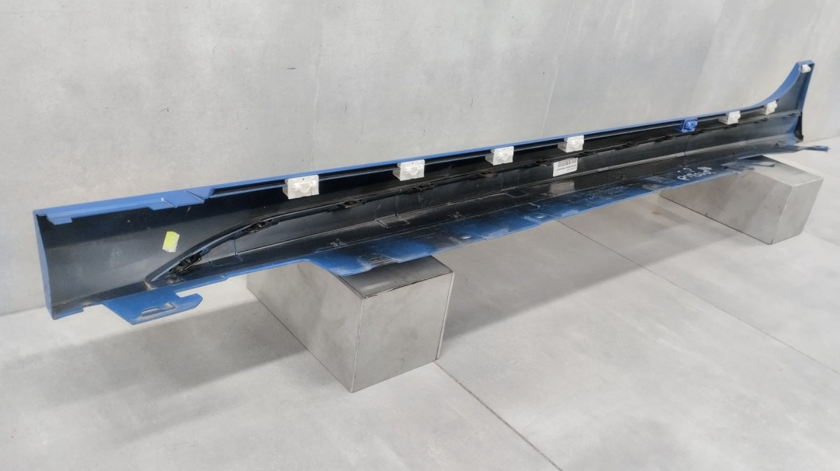 Lajsna praga desni BMW 2 F44 M paket 19-