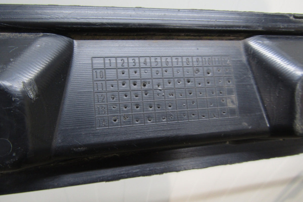Lajsna praga desna Suzuki Swift V 10-17 77211-68L0