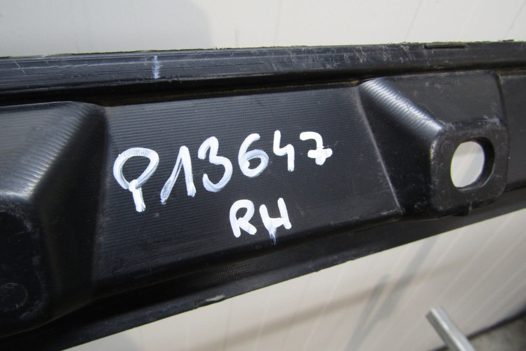 Lajsna praga desna Suzuki Swift V 10-17 77211-68L0