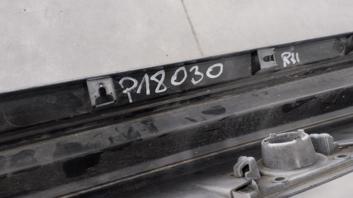 Lajsna praga desni Toyota Corolla XII kombi E21