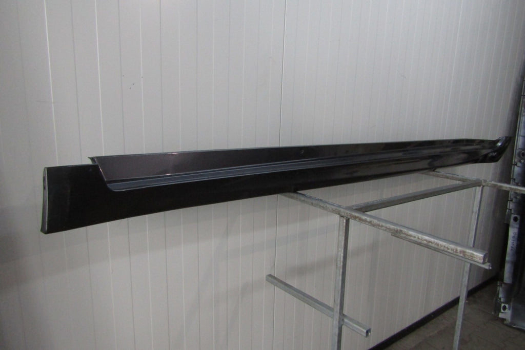 Lajsna praga lijeva Toyota Avensis Lift 15-18 T27