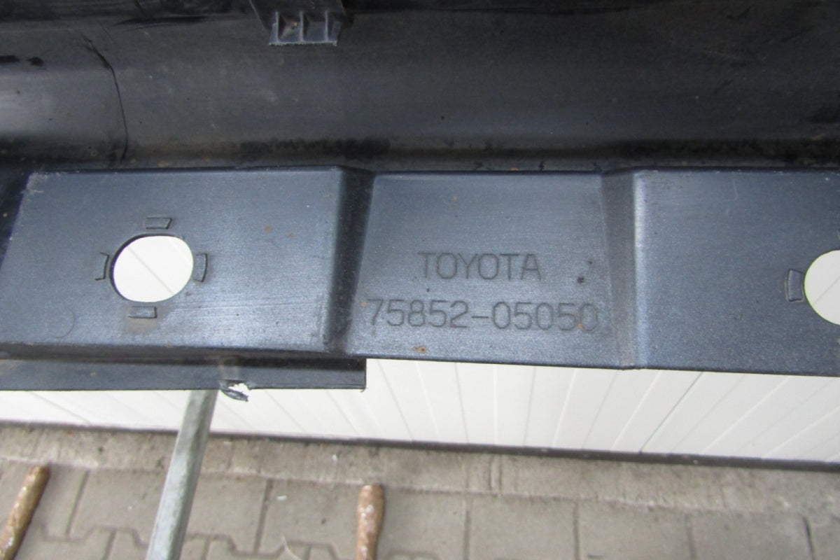 Lajsna praga lijeva Toyota Avensis Lift 15-18 T27