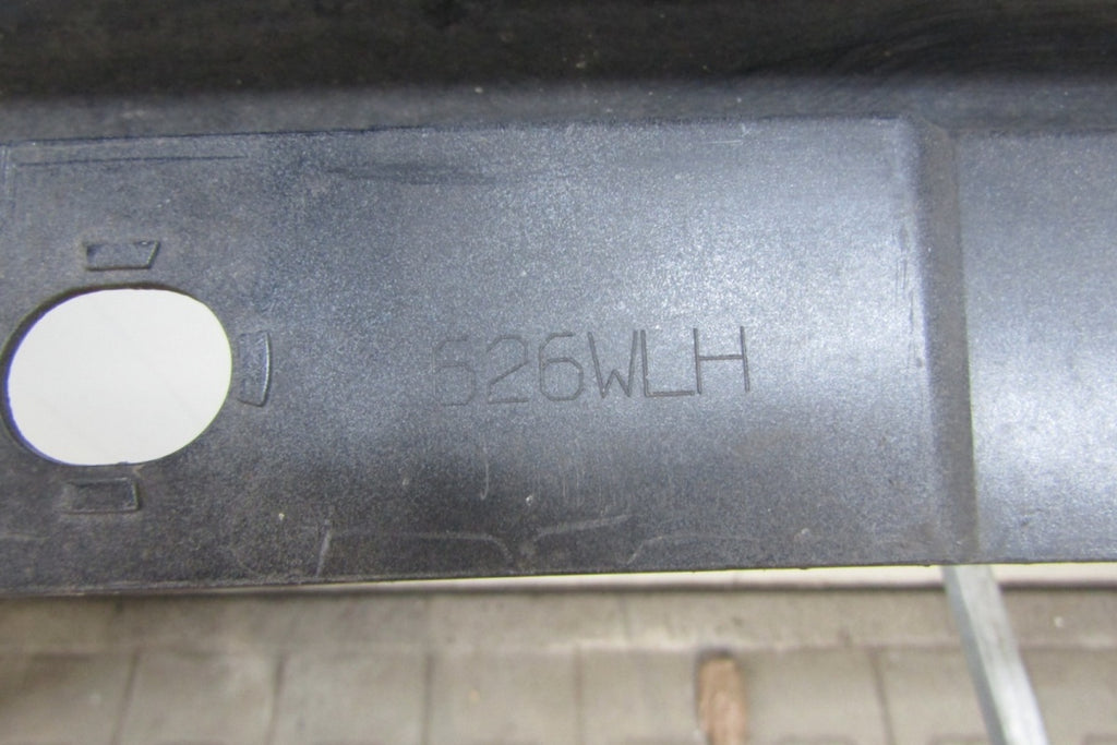 Lajsna praga lijevi Toyota Avensis Lift 15-18 T27