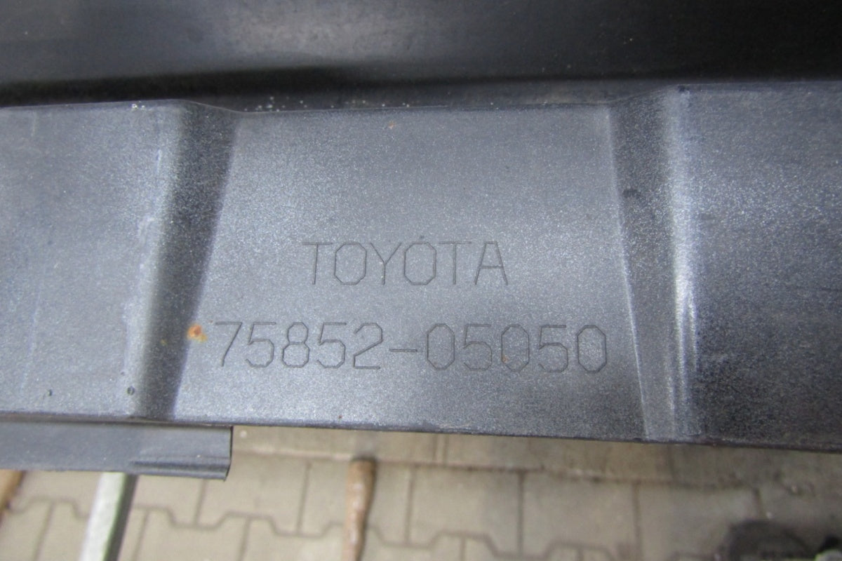 Lajsna praga lijevi Toyota Avensis Lift 15-18 T27