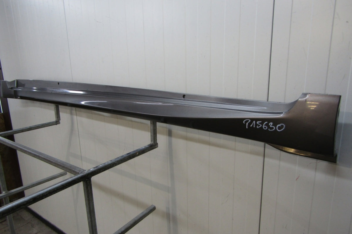 Lajsna praga lijevi Toyota Avensis Lift 15-18 T27