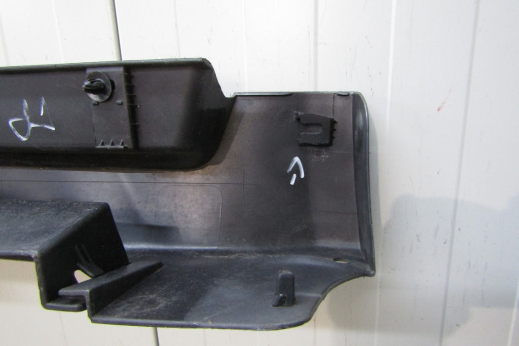 Lajsna praga lijevi Toyota Avensis Lift 15-18 T27