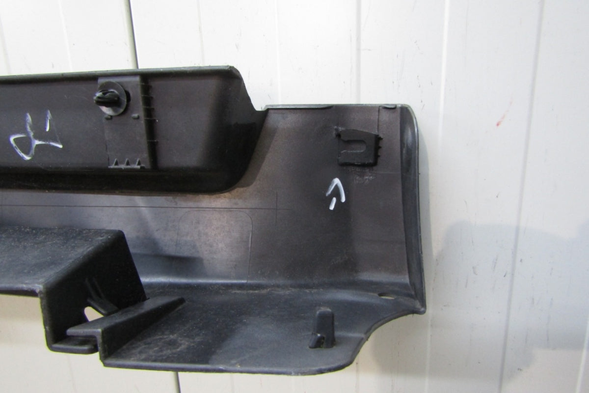 Lajsna praga lijevi Toyota Avensis Lift 15-18 T27