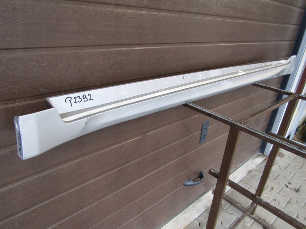 Lajsna praga lijeva Toyota Avensis Lift 15- T27