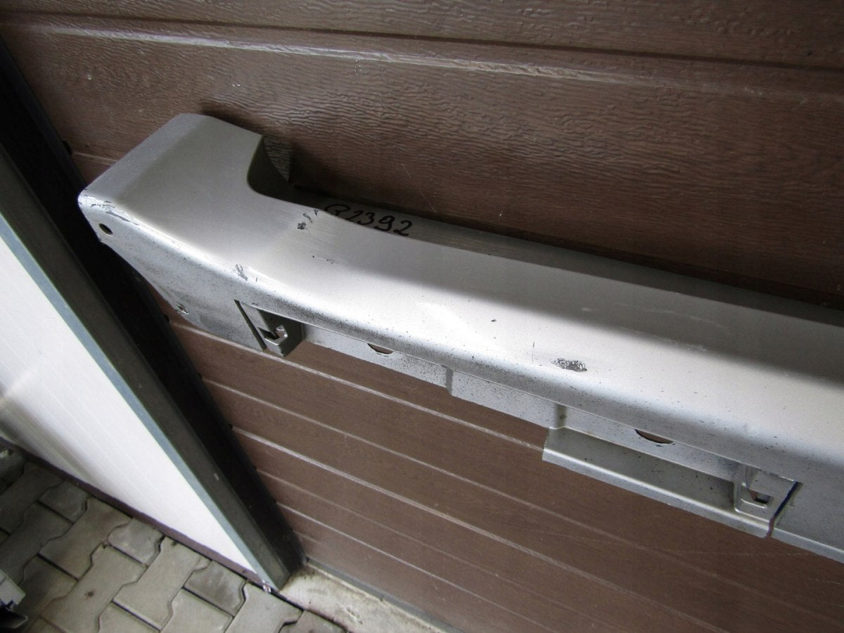 Lajsna praga lijeva Toyota Avensis Lift 15- T27