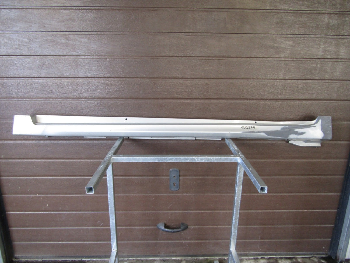 Lajsna praga lijeva Toyota Avensis Lift 15- T27