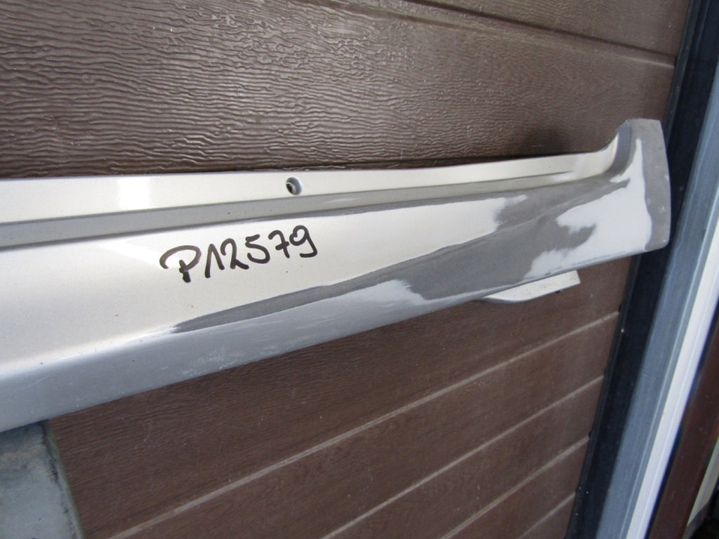 Lajsna praga lijeva Toyota Avensis Lift 15- T27