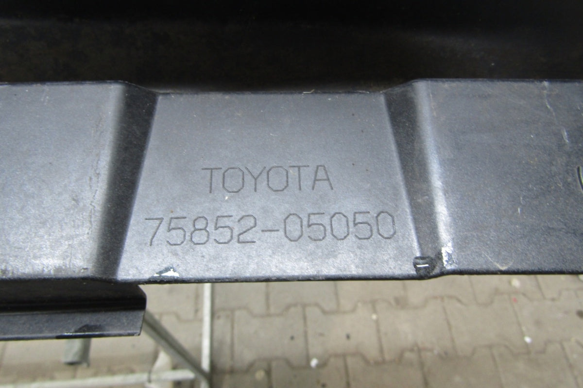 Lajsna praga lijeva Toyota Avensis Lift 15-18 T27