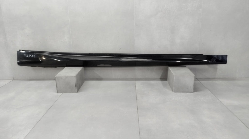 Lajsna praga desni BMW IX2 ix 2 U10 M paket 23-