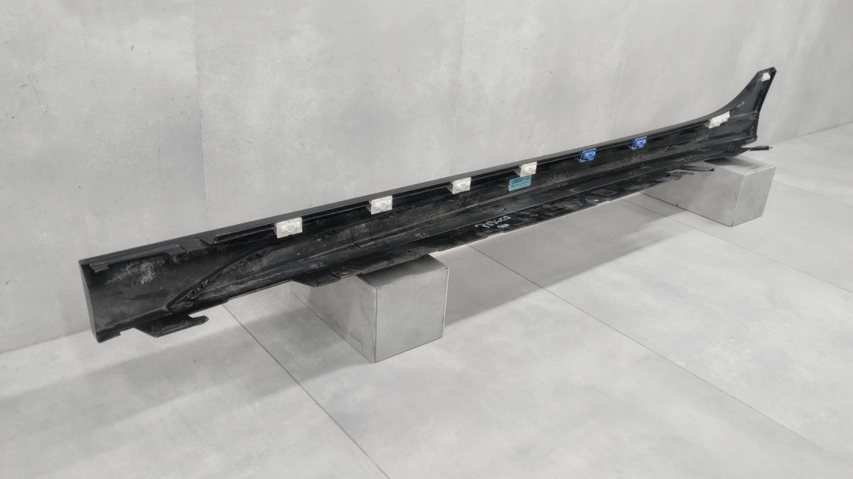 Lajsna praga desna BMW 2 F44 M paket 19-