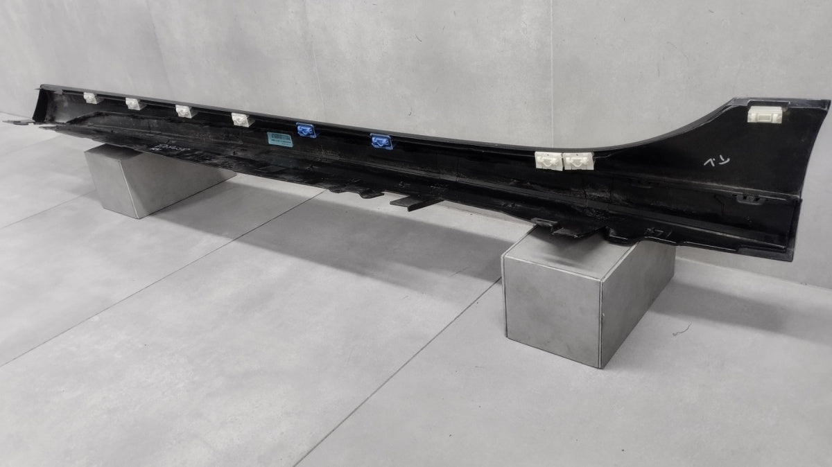 Lajsna praga desna BMW 2 F44 M paket 19-