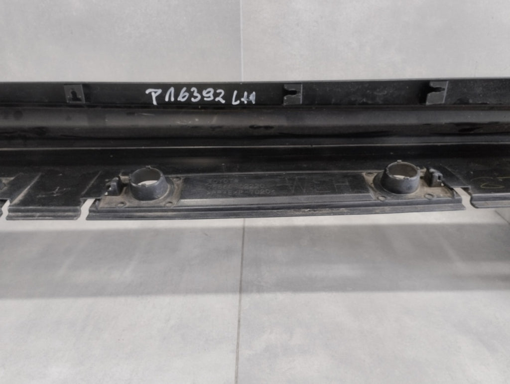Lajsna praga lijevi Toyota Corolla XII kombi E21-