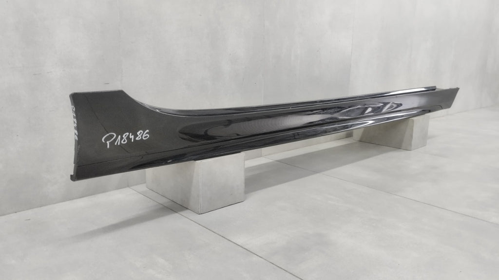 Lajsna praga desni BMW 1 F40 M paket 19-
