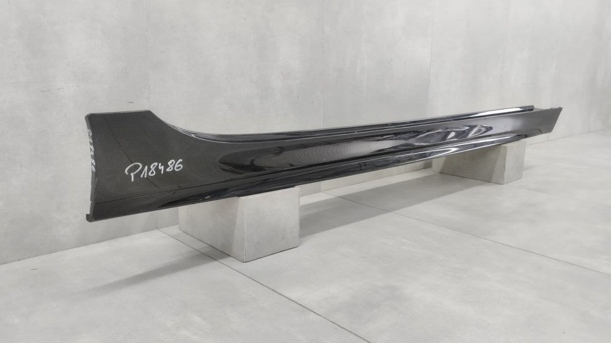 Lajsna praga desni BMW 1 F40 M paket 19-