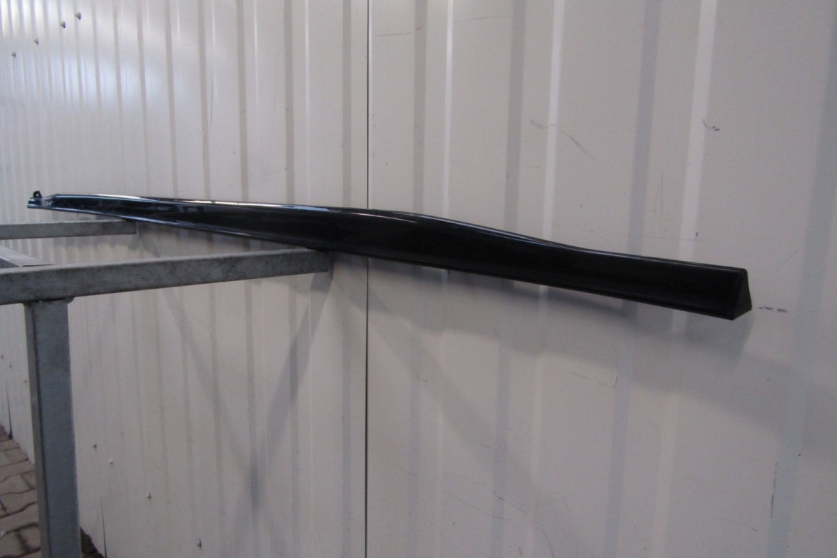 Lajsna praga lijeva VW Golf 8 5H0 R Line HB 19-