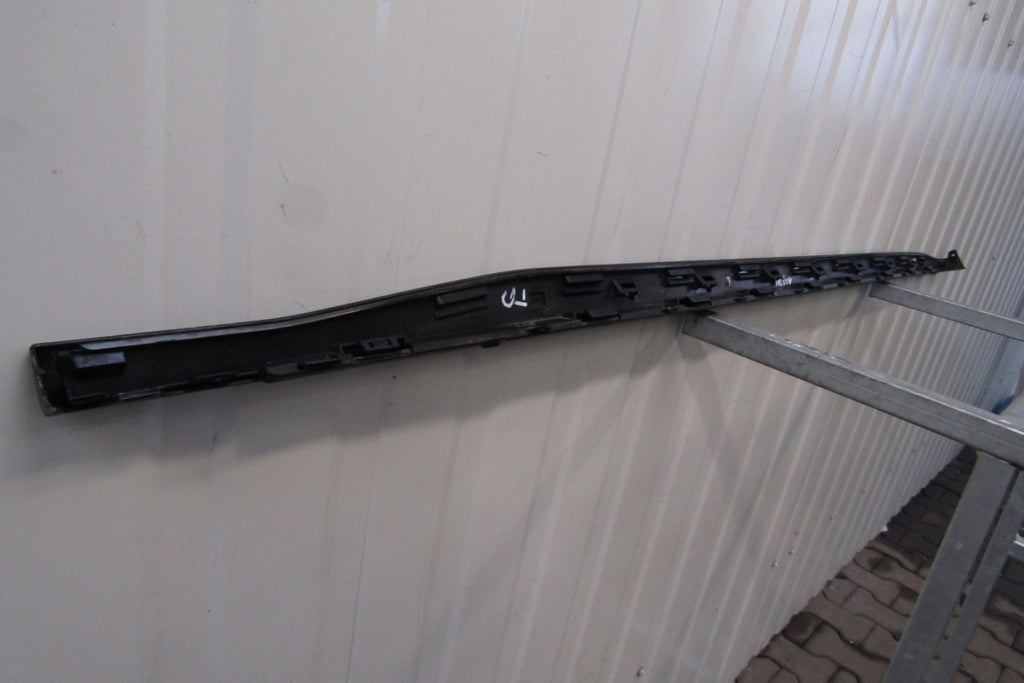 Lajsna praga lijeva VW Golf 8 5H0 R Line HB 19-