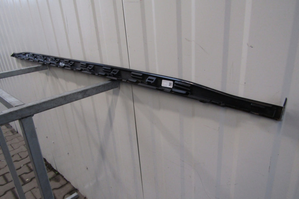 Lajsna praga lijeva VW Golf 8 5H0 R Line HB 19-