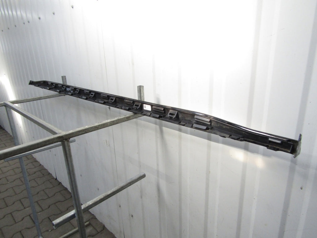 Lajsna praga lijeva VW Golf 8 5H0 R Line HB 19-