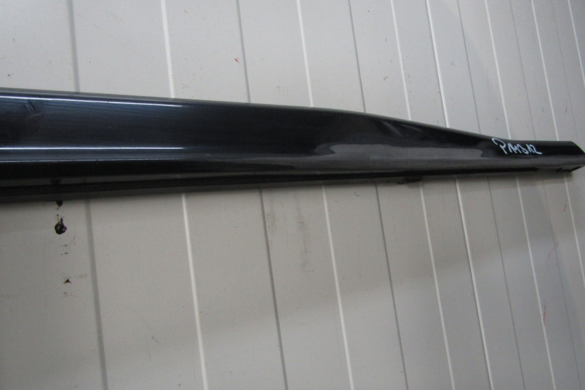 Lajsna praga lijeva VW Golf 8 5H0 R Line HB 19-