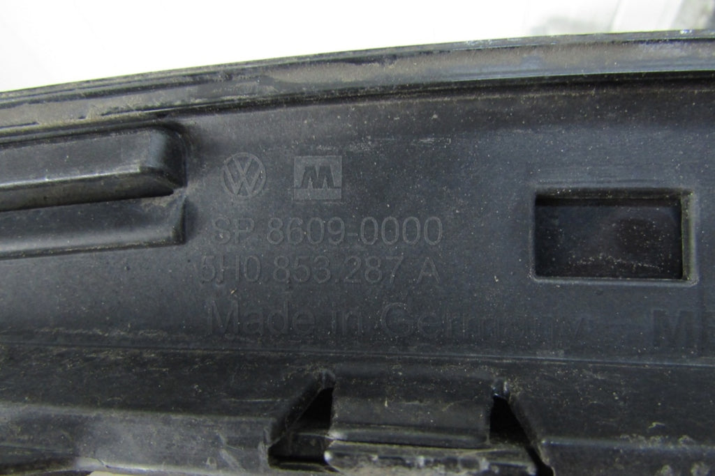 Lajsna praga lijeva VW Golf 8 5H0 R Line HB 19-