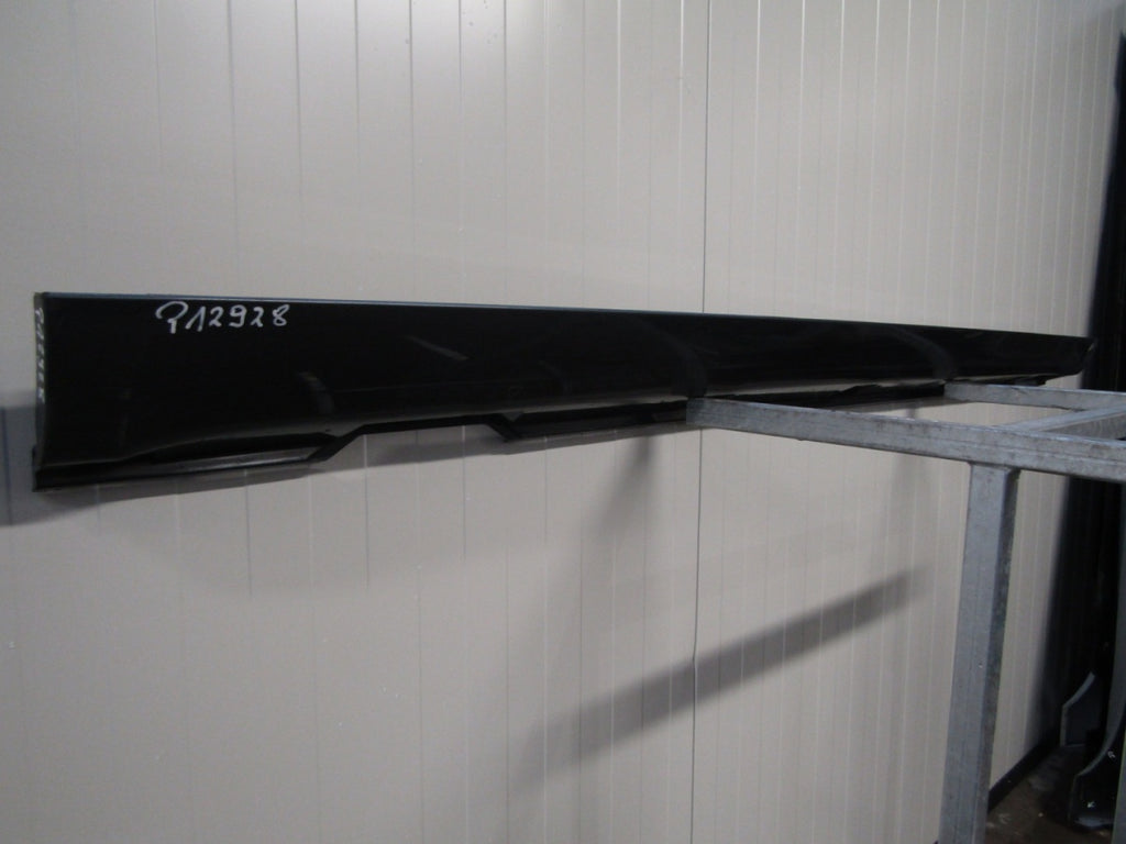 Lajsna praga desna VW Passat CC 3C8 lift 11-