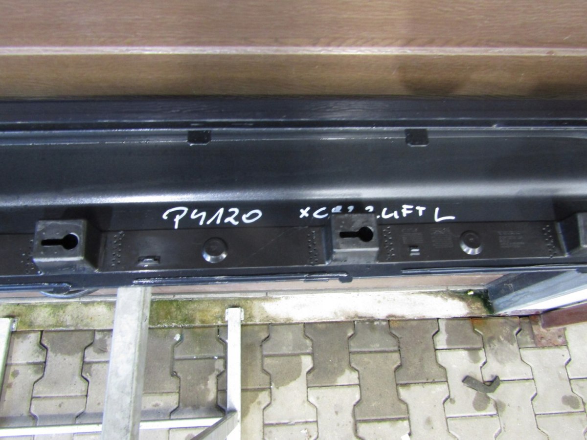 Lajsna praga lijeva Volvo XC90 II 18- lift