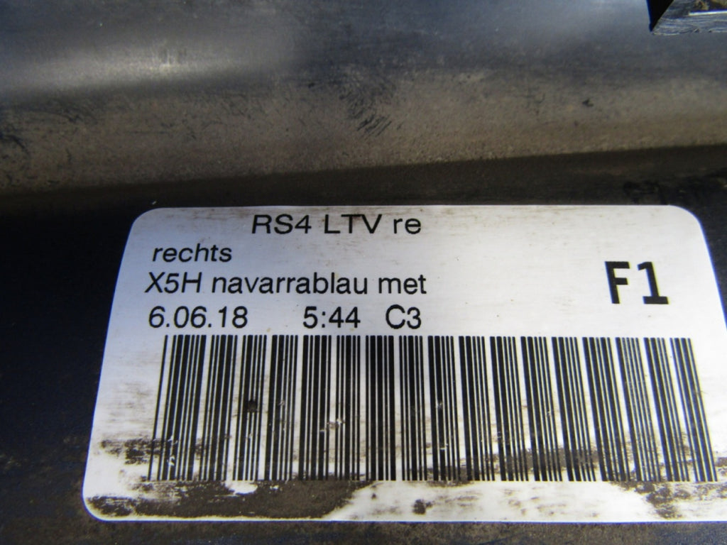 Lajsna praga desna AUDI RS4 8W9 B9 RS 4 18-