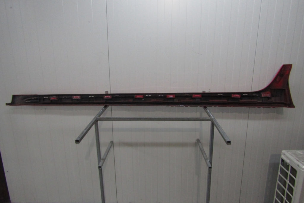 Lajsna praga desna AUDI RS4 8W9 B9 RS 4 18-