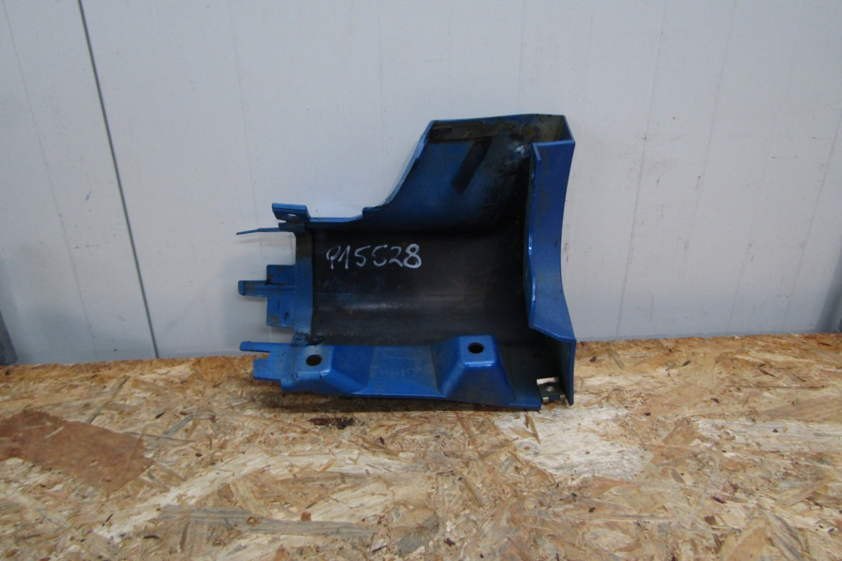 Lajsna praga desni zadnji AUDI RS4 8E0853580E 06-08 A4 RS