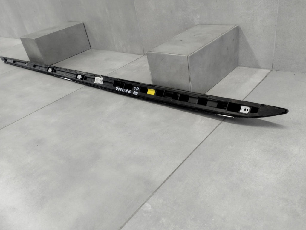 Lajsna praga desni Audi A1 S line 82A 17- S1