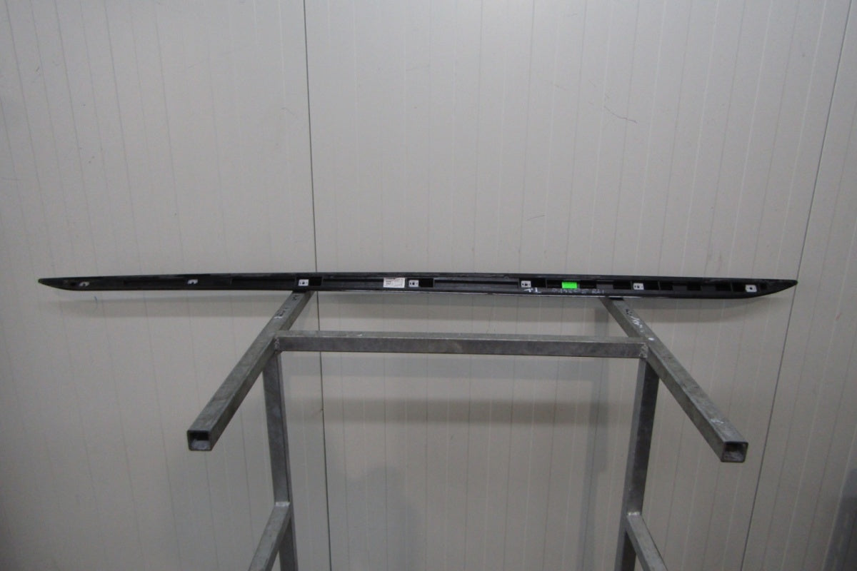 Lajsna praga desna Audi A1 S line 82A 17- S1