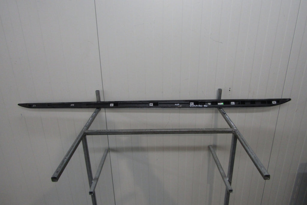 Lajsna praga desna Audi A1 S line 82A 17- S1