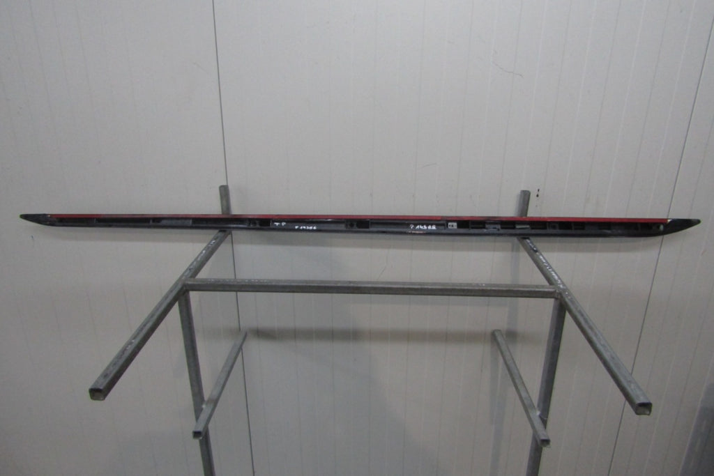 Lajsna praga desna Audi A1 S line 82A 17- S1