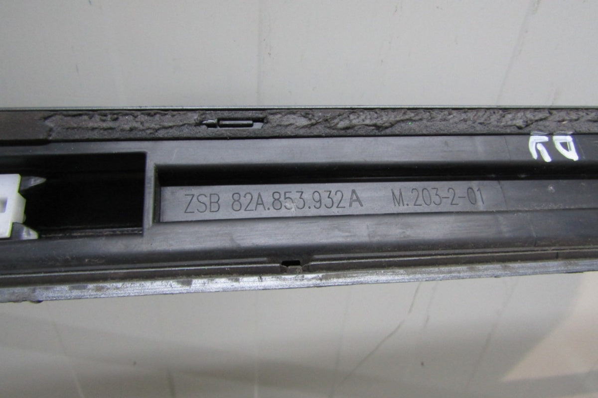 Lajsna praga desna Audi A1 S line 82A 17- S1