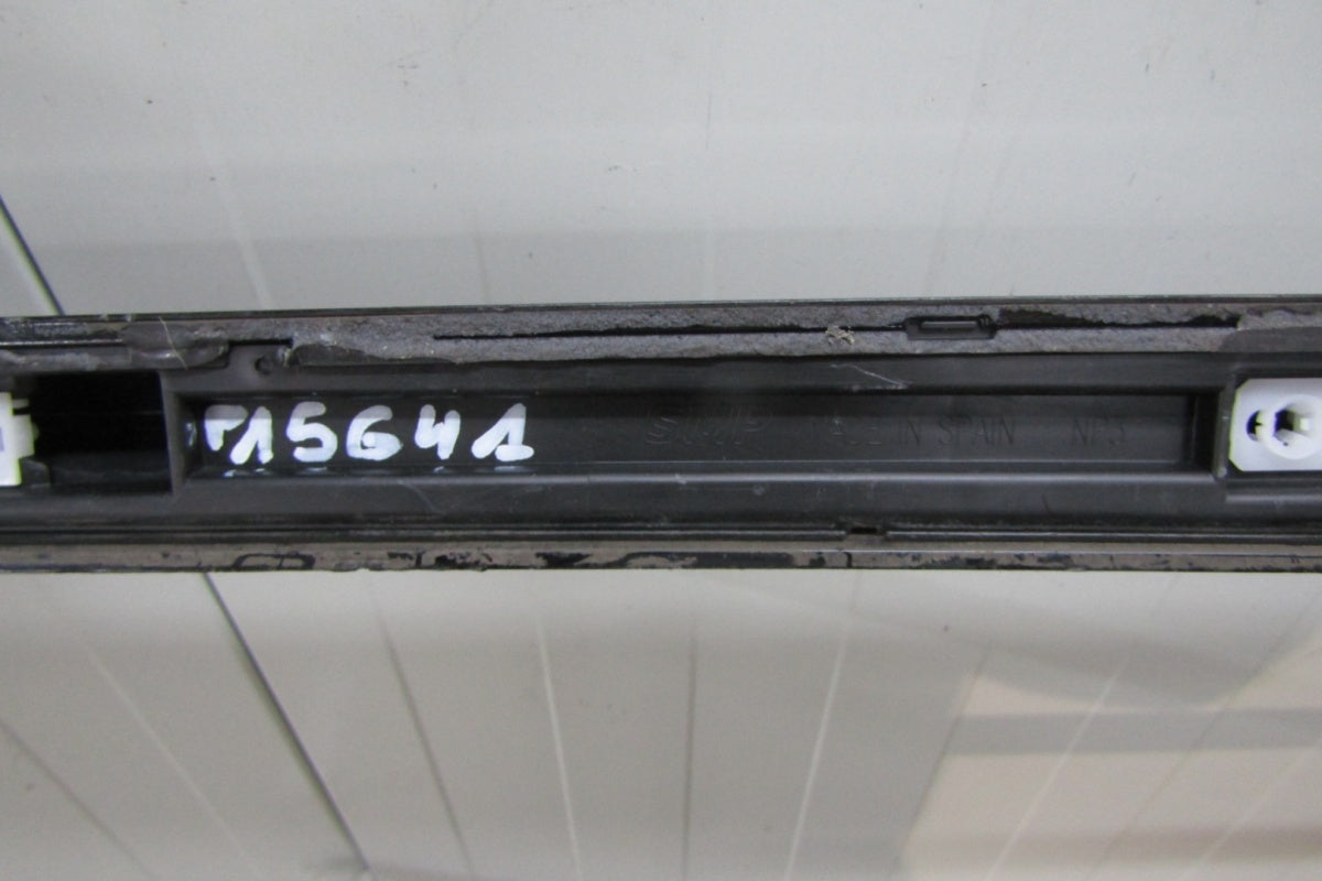 Lajsna praga desni Audi A1 S line 82A 17- S1