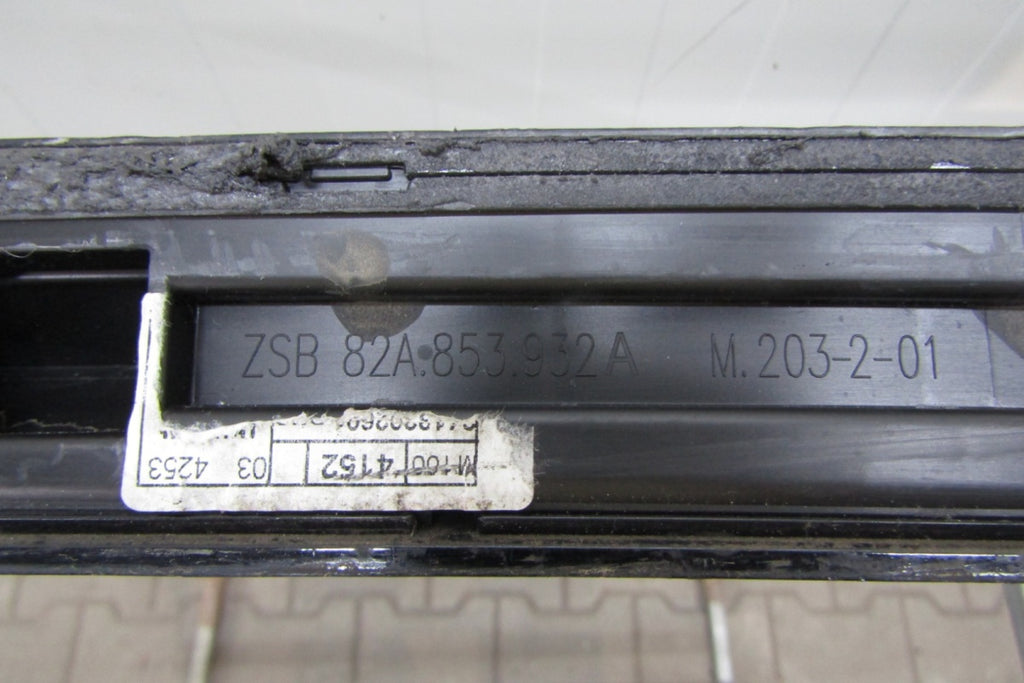 Lajsna praga desni Audi A1 S line 82A 17- S1
