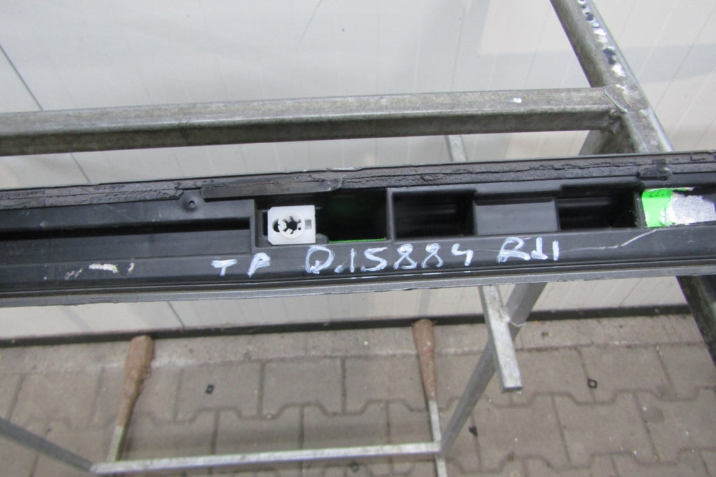 Lajsna praga desni Audi A1 S line 82A 17- S1