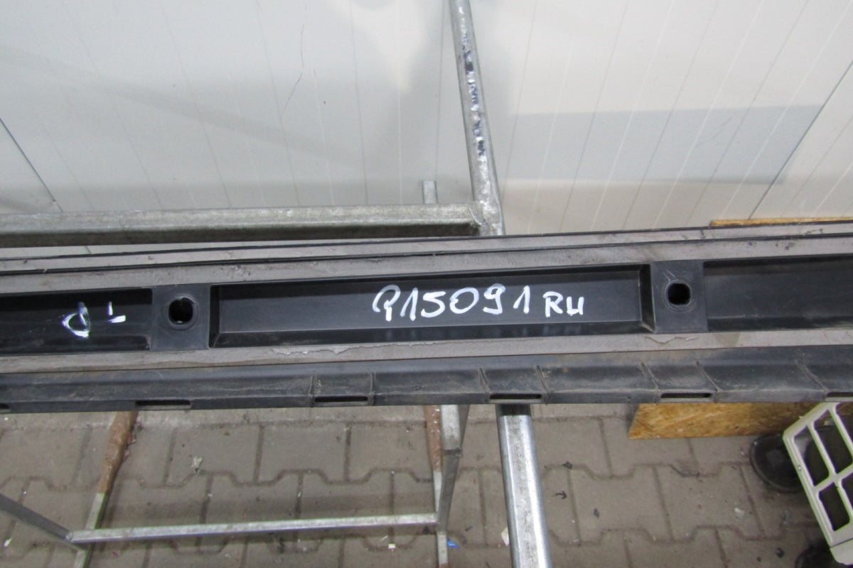 Lajsna praga desna Audi A3 8V4 Sportback S Line 13-20