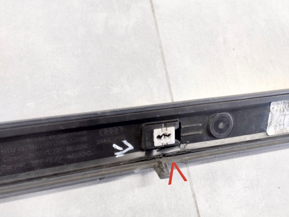 Lajsna praga desni Audi A3 8Y0 S Line 20- S3