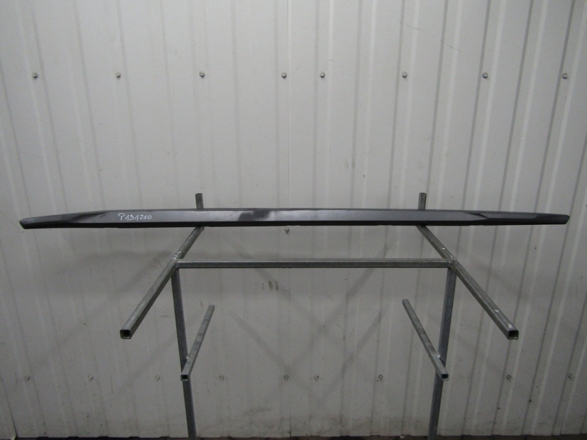 Lajsna praga desna Audi A3 8Y0 S Line 20- S3