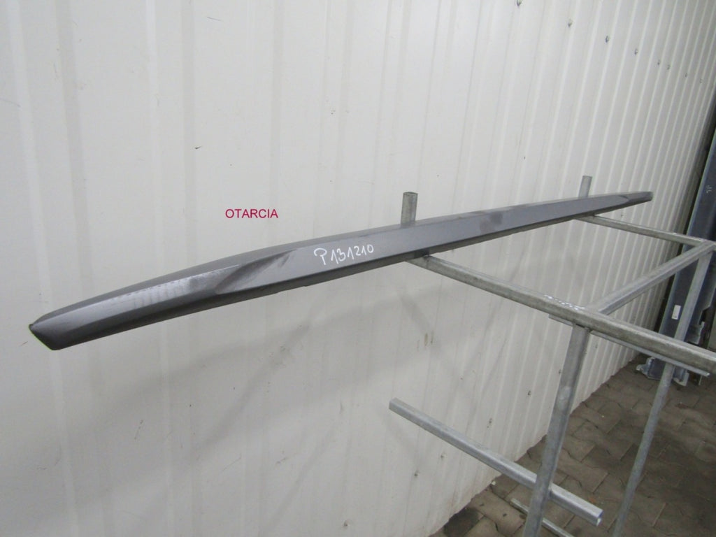Lajsna praga desna Audi A3 8Y0 S Line 20- S3
